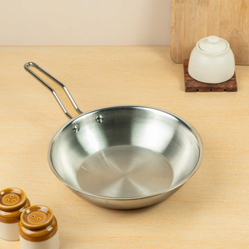 AVIAS AVI3 Triply Fry Pan, 22 / 24 cm Stainless Steel Fry Pan, 3 Layer, Steel Casted Handles, Flat Bottom Fry Pan with Induction Base, 2.5 Mm Thickness, 1.25 / 1.5 Litre Capacity